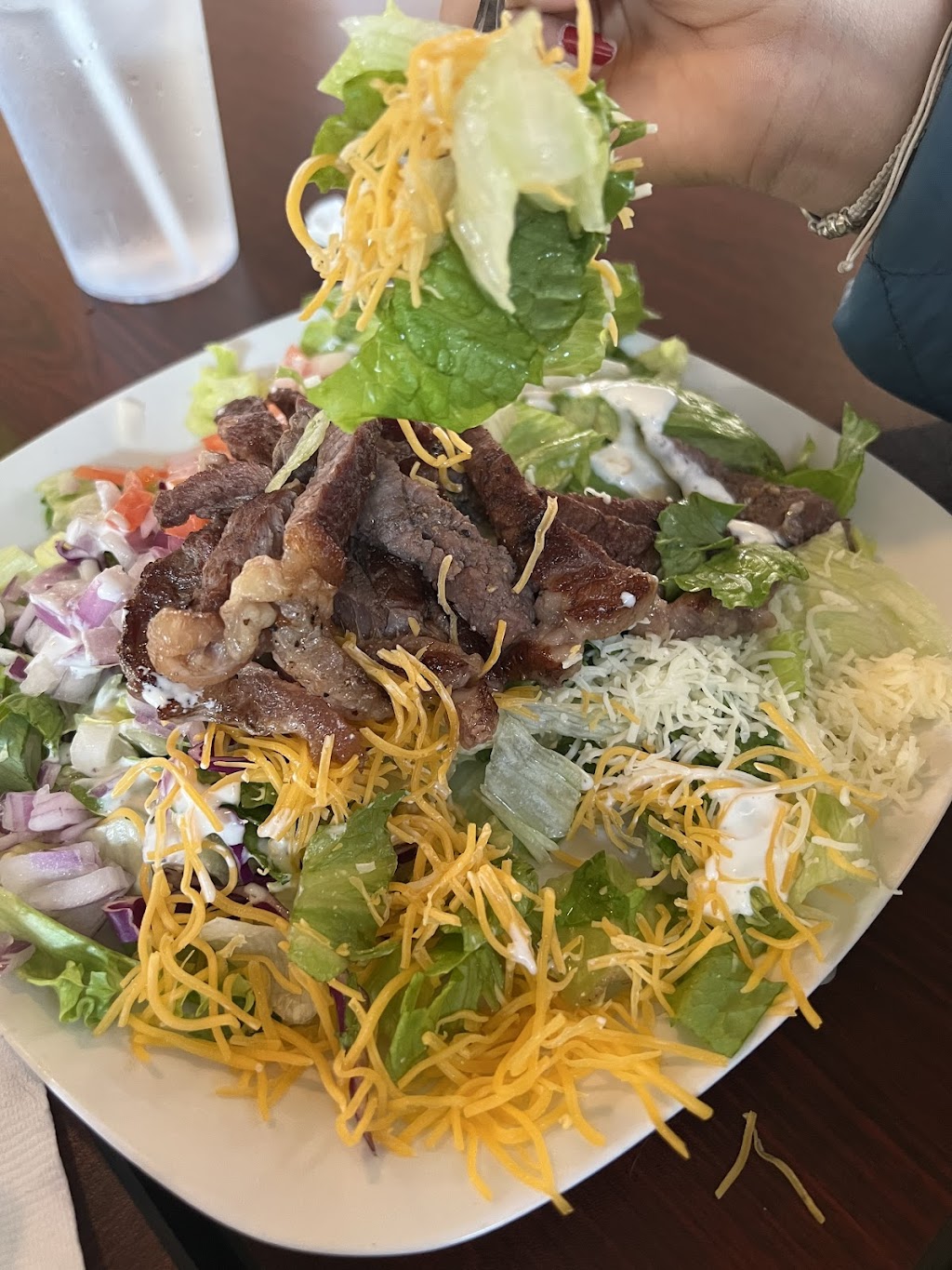 Scotts Diner | restaurant | 2015 E Childs Ave, Merced, CA 95341, USA | 2096581819 OR +1 209-658-1819