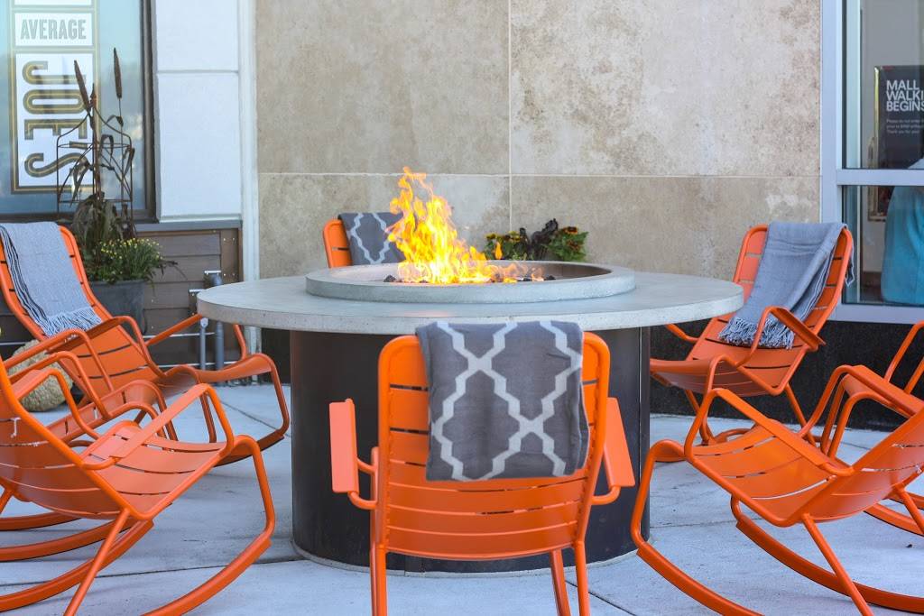 Not Your Average Joes | restaurant | 210 Andover St Unit P127, Peabody, MA 01960, USA | 9788395637 OR +1 978-839-5637