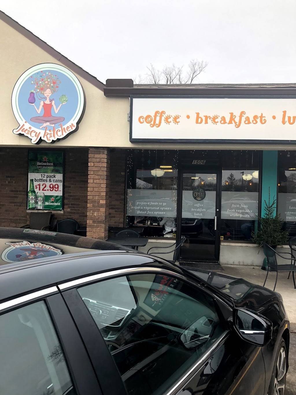 Juicy Kitchen | restaurant | 1506 N Maple Rd, Ann Arbor, MI 48103, USA | 7345855562 OR +1 734-585-5562