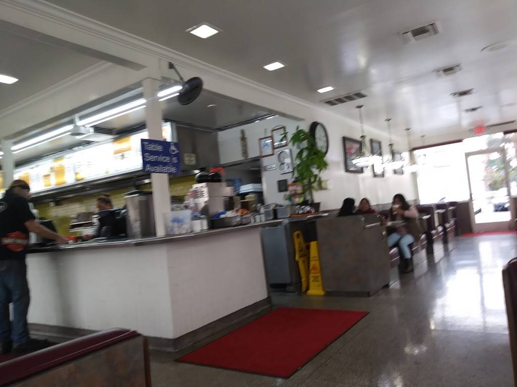 Toms Famous Burgers 6 | restaurant | 5624 Pacific Blvd, Huntington Park, CA 90255, USA | 3235818179 OR +1 323-581-8179