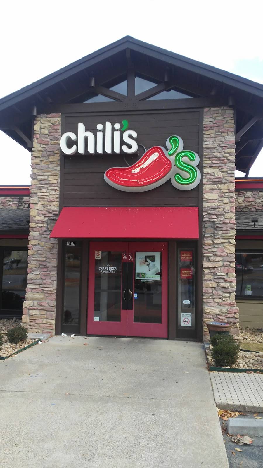 Chilis Grill & Bar | restaurant | 123 Northgate Mall Dr, Chattanooga, TN 37415, USA | 4238774344 OR +1 423-877-4344