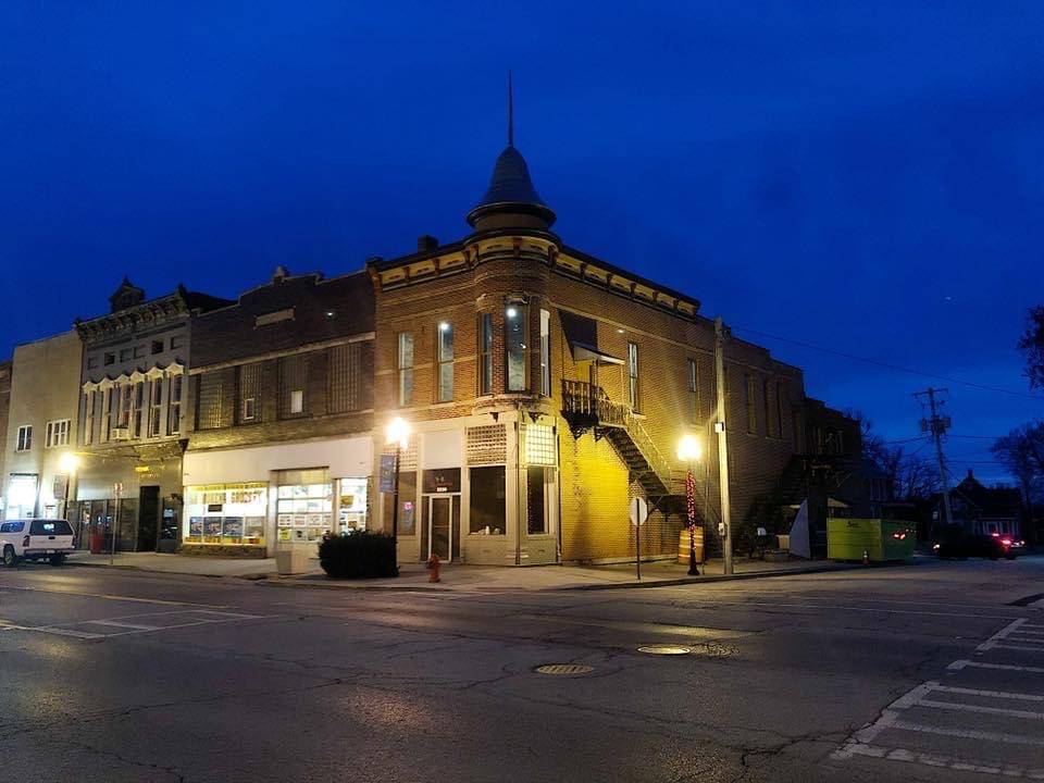 Passinis Wood Fired Pizza | restaurant | 1830 4th St, Peru, IL 61354, USA | 8152002935 OR +1 815-200-2935