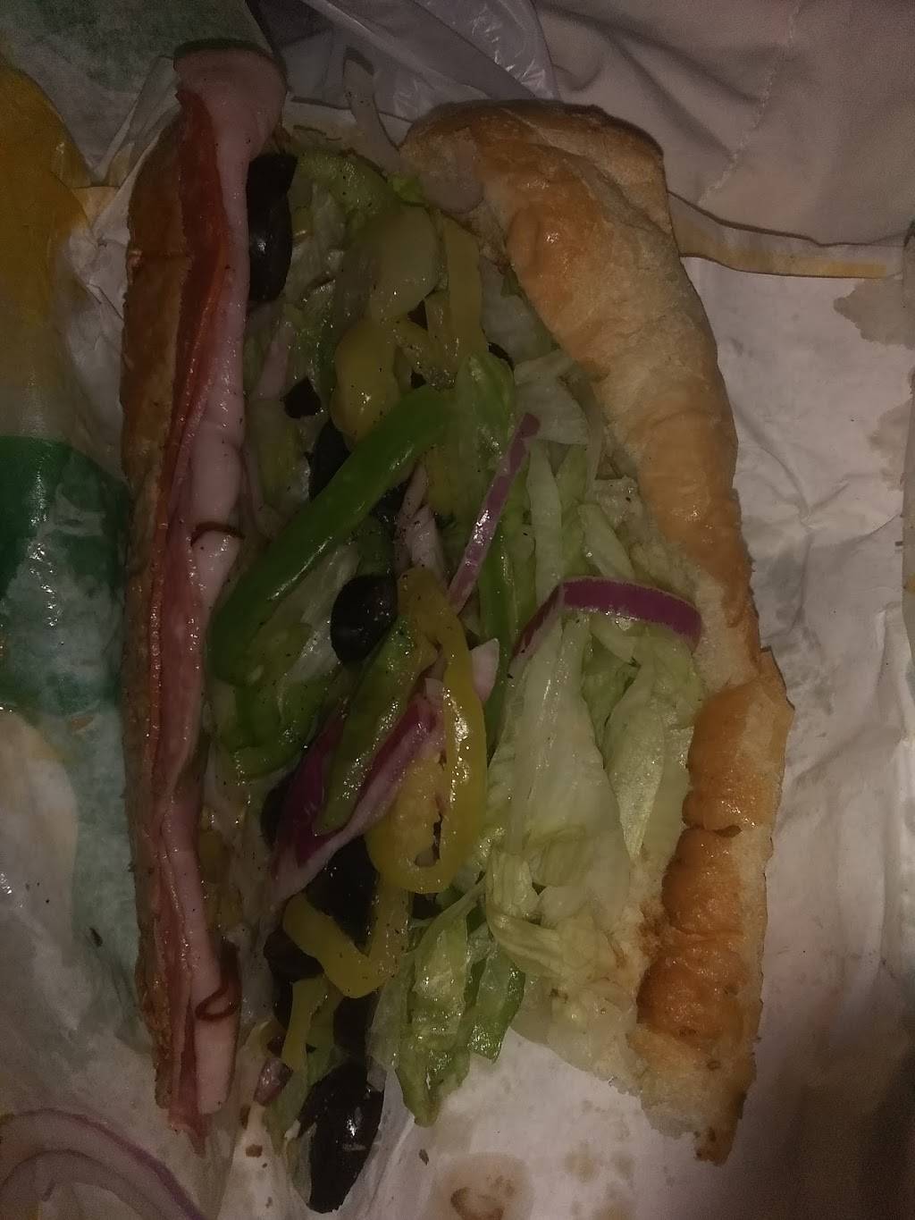 Subway | meal takeaway | 1332 S Carrollton Ave, New Orleans, LA 70118, USA | 5048657860 OR +1 504-865-7860