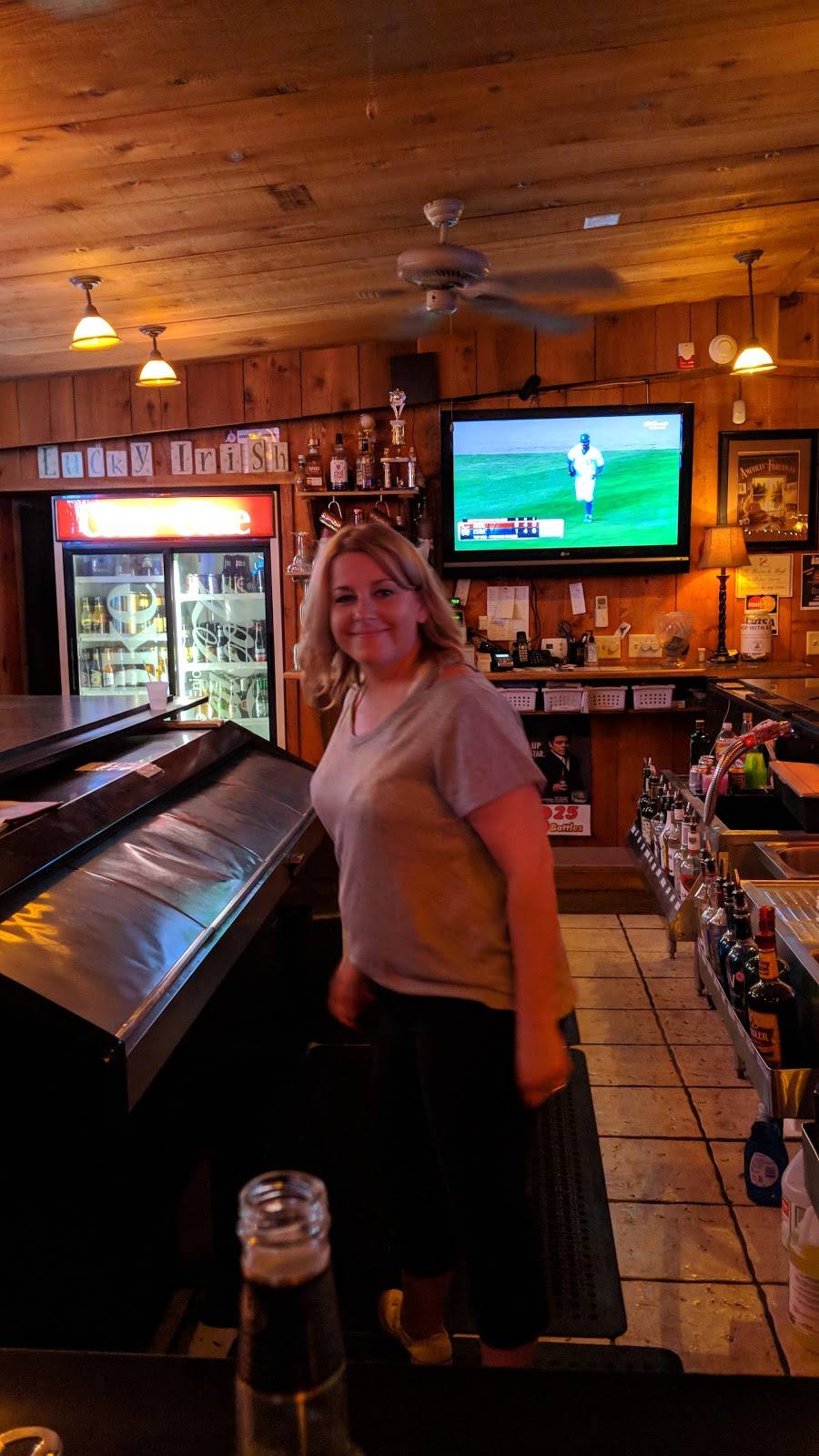 Sheridans Walton Tap Inc | restaurant | 906 Walton Rd, Dixon, IL 61021, USA | 8158572381 OR +1 815-857-2381