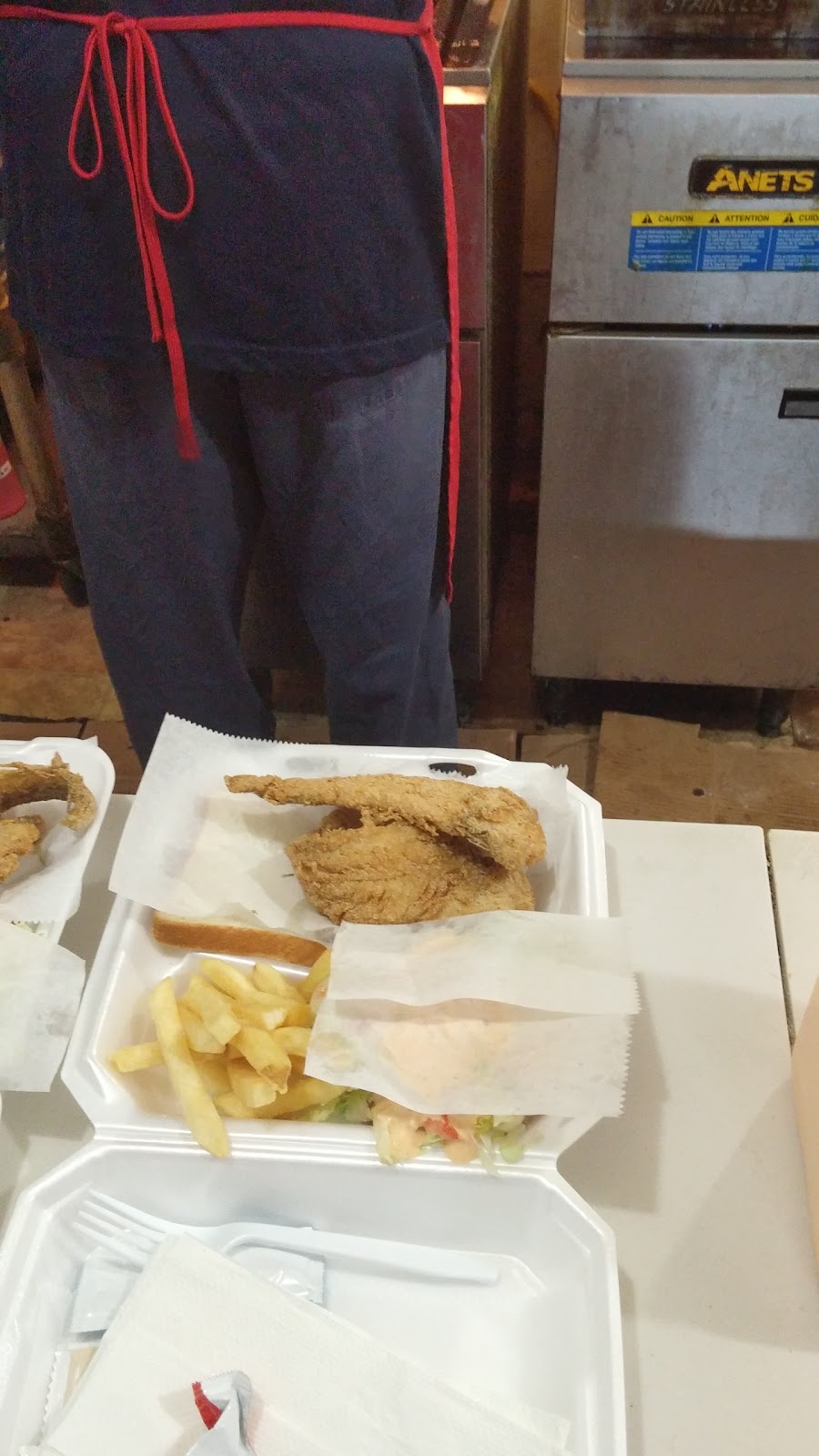 New South Fish & Sandwich | restaurant | 743 Roby St, Canton, MS 39046, USA | 6014076224 OR +1 601-407-6224