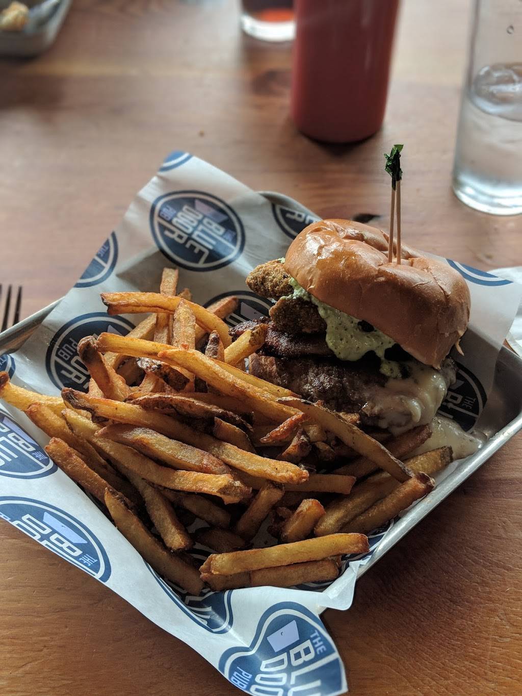 Blue Door Pub Longfellow | restaurant | 3448 42nd Ave S, Minneapolis, MN 55406, USA | 6123152470 OR +1 612-315-2470