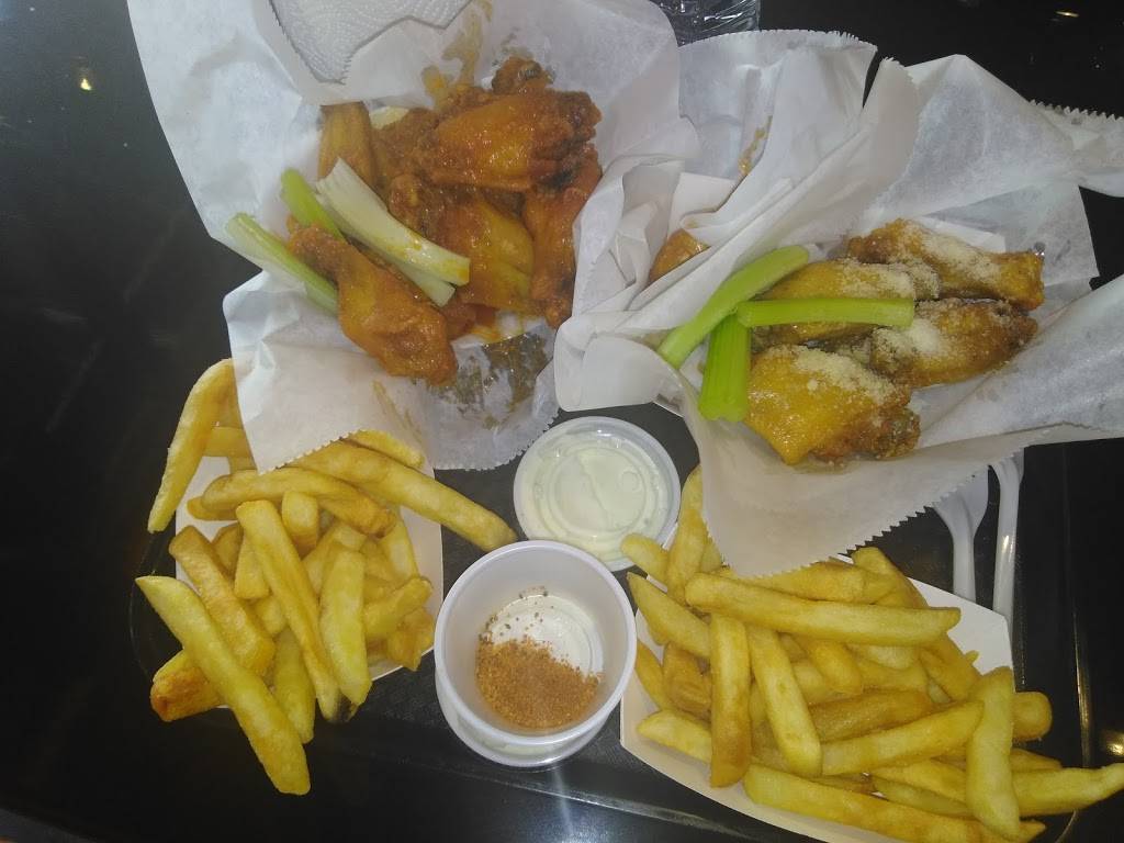 Wings house | restaurant | 1046 Church Rd W #111, Southaven, MS 38671, USA | 6625108439 OR +1 662-510-8439