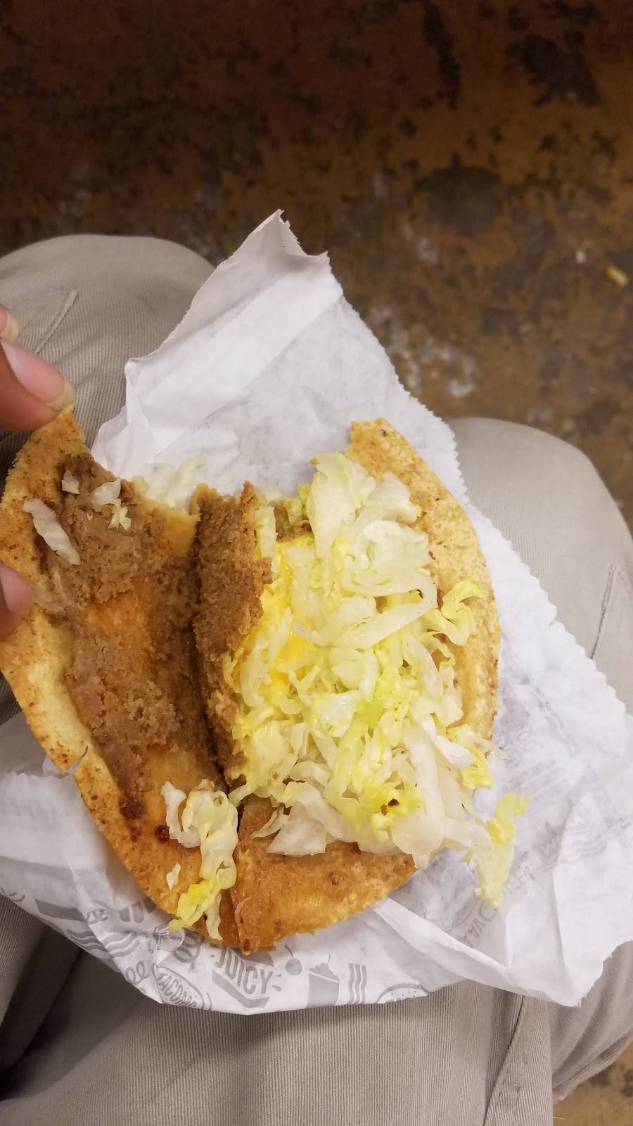 Jack in the Box | restaurant | 4550 San Felipe St, Houston, TX 77027, USA | 7136265771 OR +1 713-626-5771