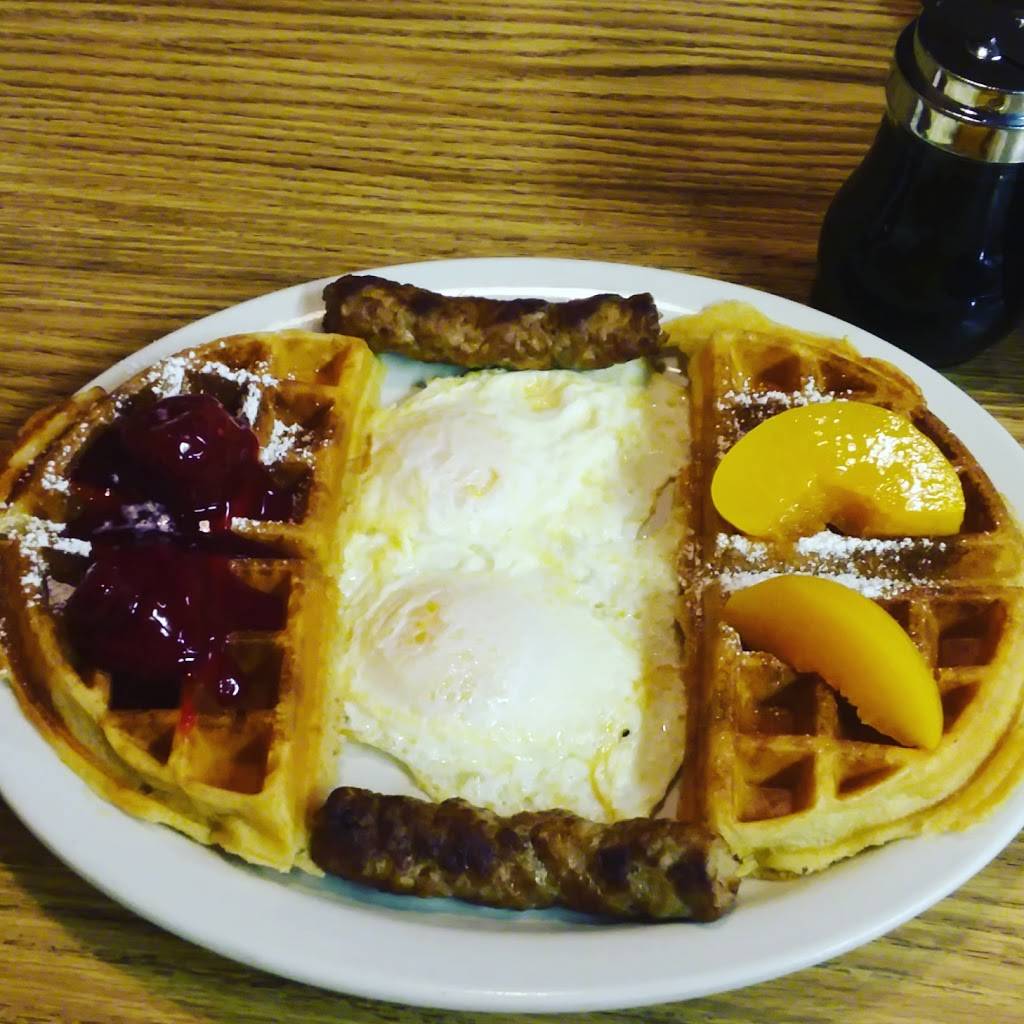 Riverside Café | restaurant | 706 S State St, South Whitley, IN 46787, USA | 2607234474 OR +1 260-723-4474