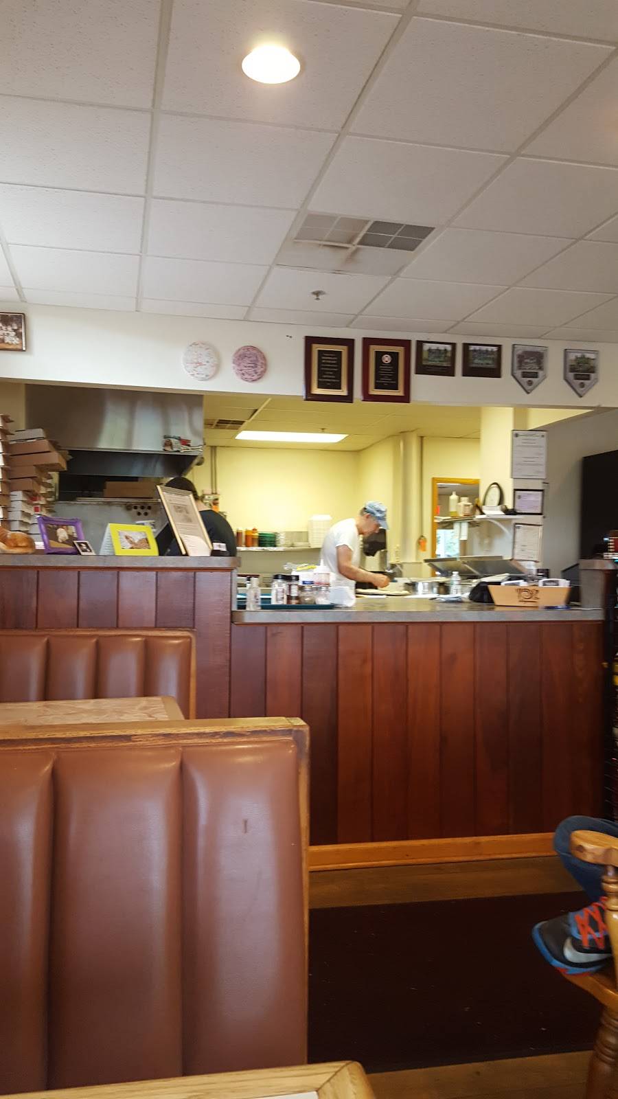 Marzellas By The Bay LLC | restaurant | 3 Howell Point Rd, Betterton, MD 21610, United States | 4103485555 OR +1 410-348-5555