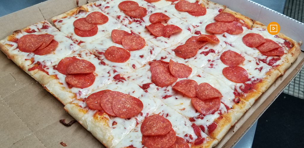 Piazza Pizza | restaurant | 130 3rd St, Tiltonsville, OH 43963, USA | 7408593148 OR +1 740-859-3148