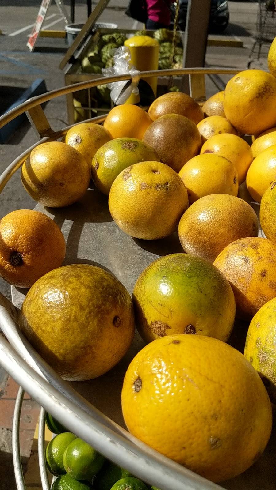 El Palacio de los Jugos | bakery | 7085 SW 24th St, Miami, FL 33155, USA | 3053920887 OR +1 305-392-0887