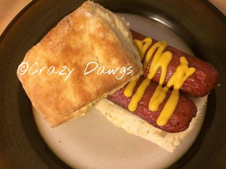 Crazy Dawgs Hot Vendor | restaurant | 100 Lantana Rd, Crossville, TN 38555, USA | 9312060665 OR +1 931-206-0665