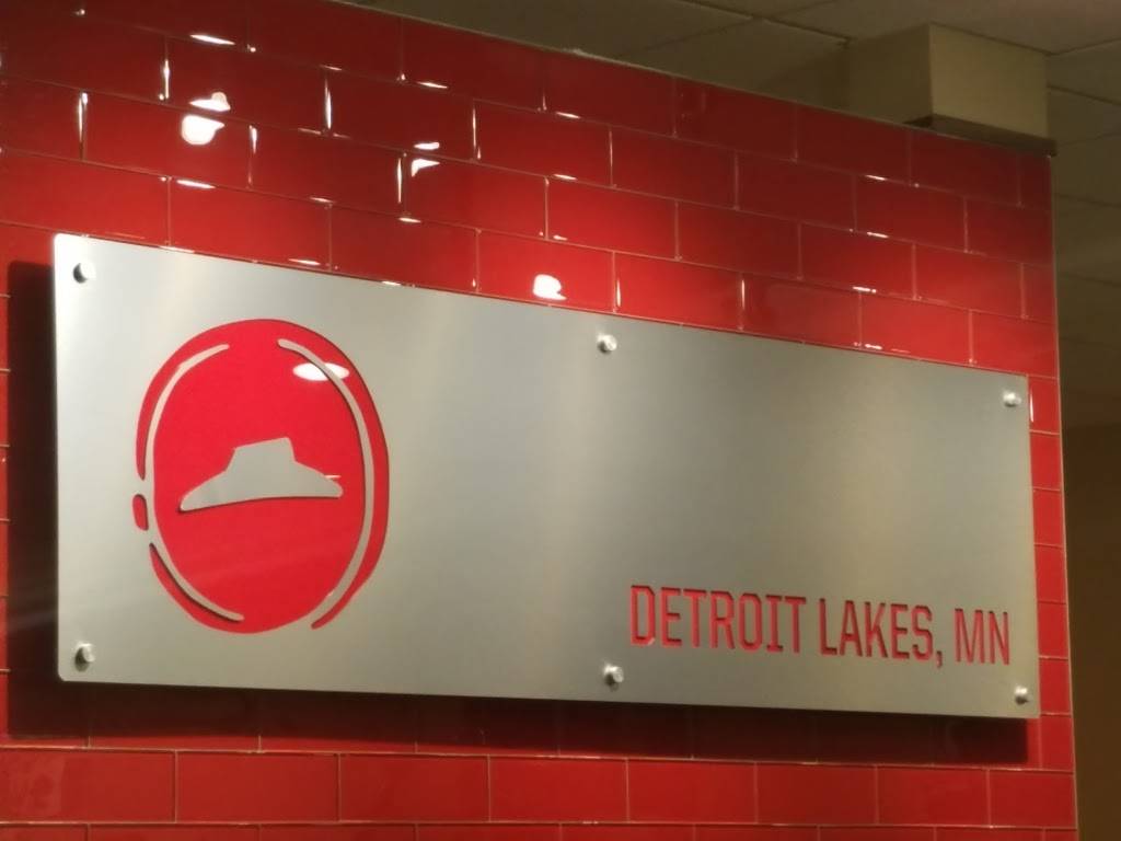 Pizza Hut | meal delivery | 832 Washington Ave, Detroit Lakes, MN 56501, USA | 2188471336 OR +1 218-847-1336