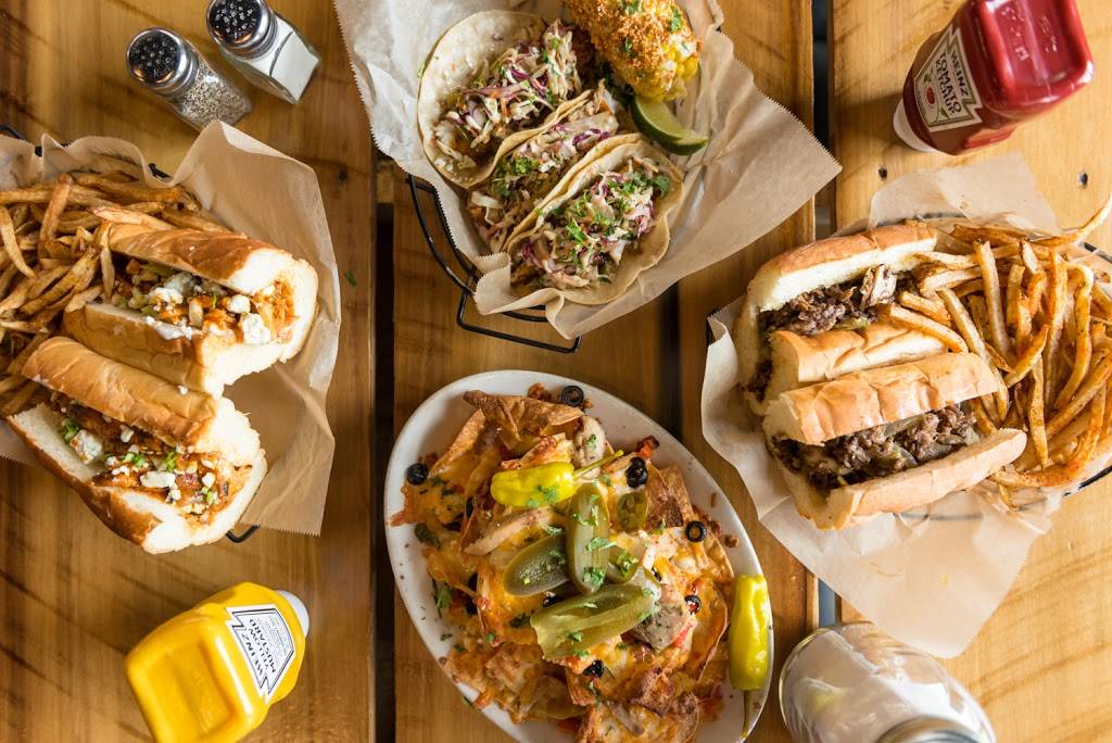 Swezeys Pub | restaurant | 254 Village Square #100, Pleasant View, TN 37146, USA | 6153985222 OR +1 615-398-5222