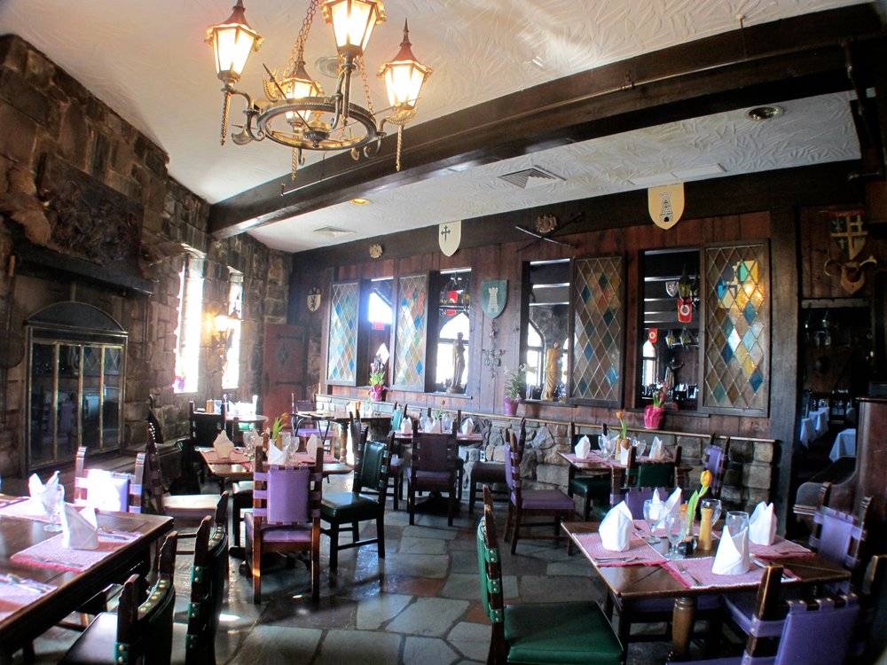 Castle Restaurant | restaurant | 1230 Main St, Leicester, MA 01524, USA | 5088929090 OR +1 508-892-9090