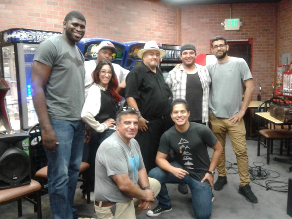 PIZZA FANZZ | restaurant | 8884 Limonite Ave, Riverside, CA 92509, USA | 9516813838 OR +1 951-681-3838