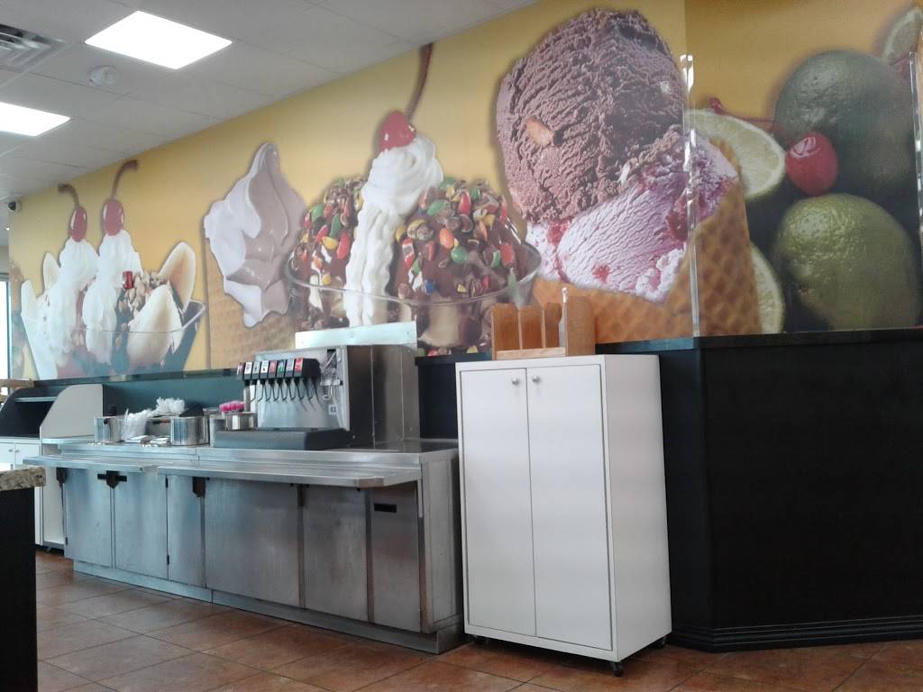 Braums Ice Cream & Burger Restaurant | restaurant | 1928 S Santa Fe Ave, Moore, OK 73160, USA | 4052371032 OR +1 405-237-1032