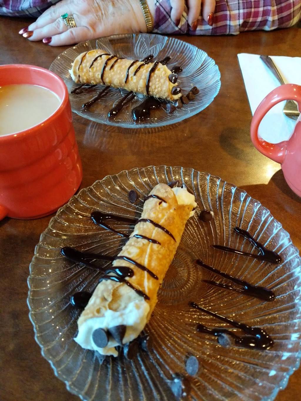 Howling Rooster Cafe | restaurant | 529 Englewood Ave, Buffalo, NY 14223, USA | 7168384440 OR +1 716-838-4440