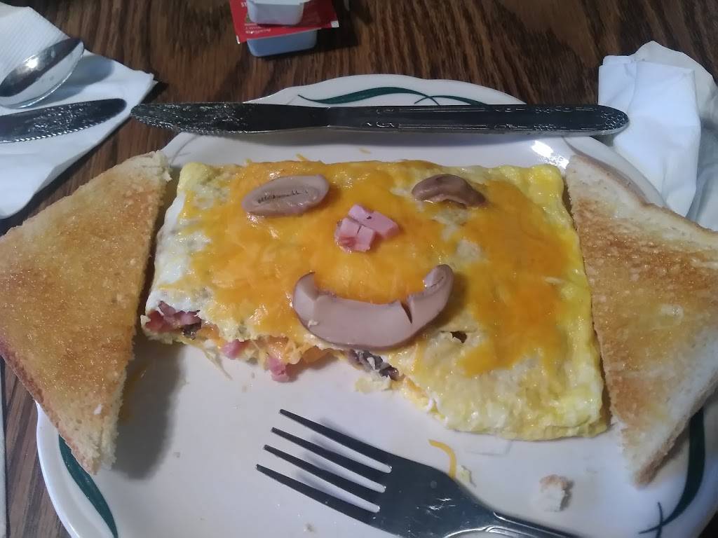 Tiffs Café | restaurant | 102 E North Railroad St, Marissa, IL 62257, USA | 6182951717 OR +1 618-295-1717