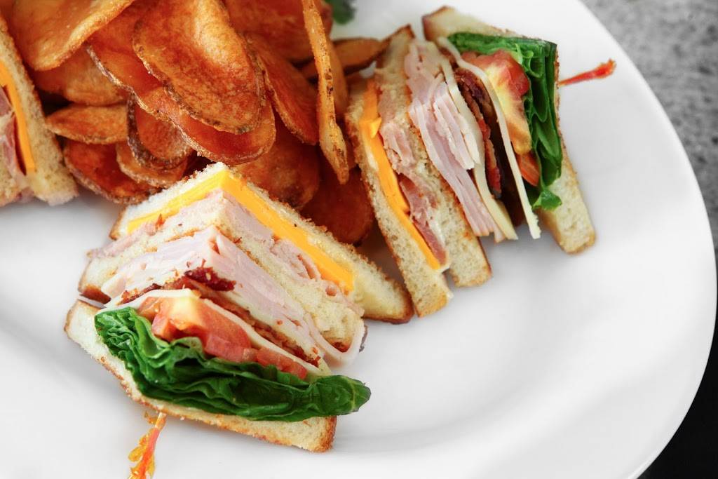 Johnnys Italian Steakhouse | restaurant | 17123 N Laurel Park Dr, Livonia, MI 48152, USA | 7342454151 OR +1 734-245-4151