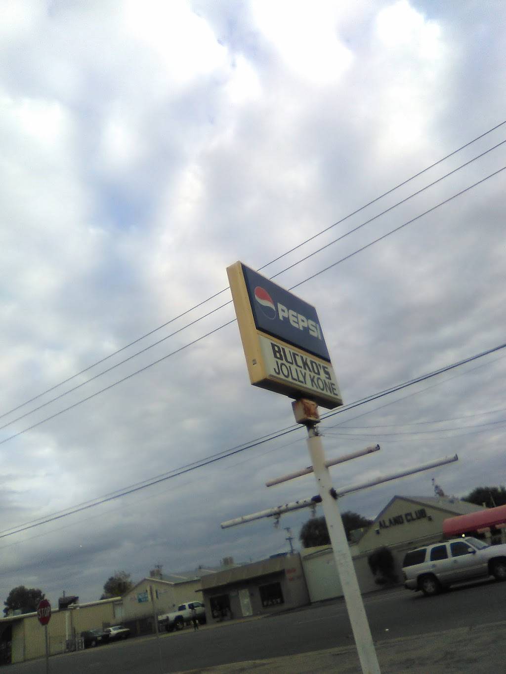 Buckos Jolly Kone Drive In | restaurant | 924 34th St, Bakersfield, CA 93301, USA | 6613221731 OR +1 661-322-1731