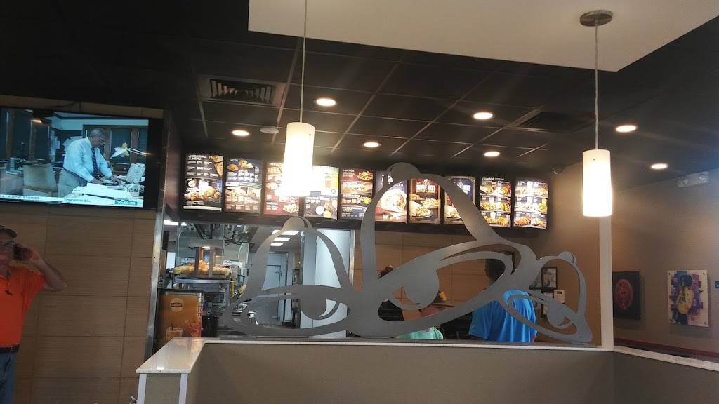 Taco Bell | meal takeaway | 2732 Main St, Tupelo, MS 38801, USA | 6622556446 OR +1 662-255-6446