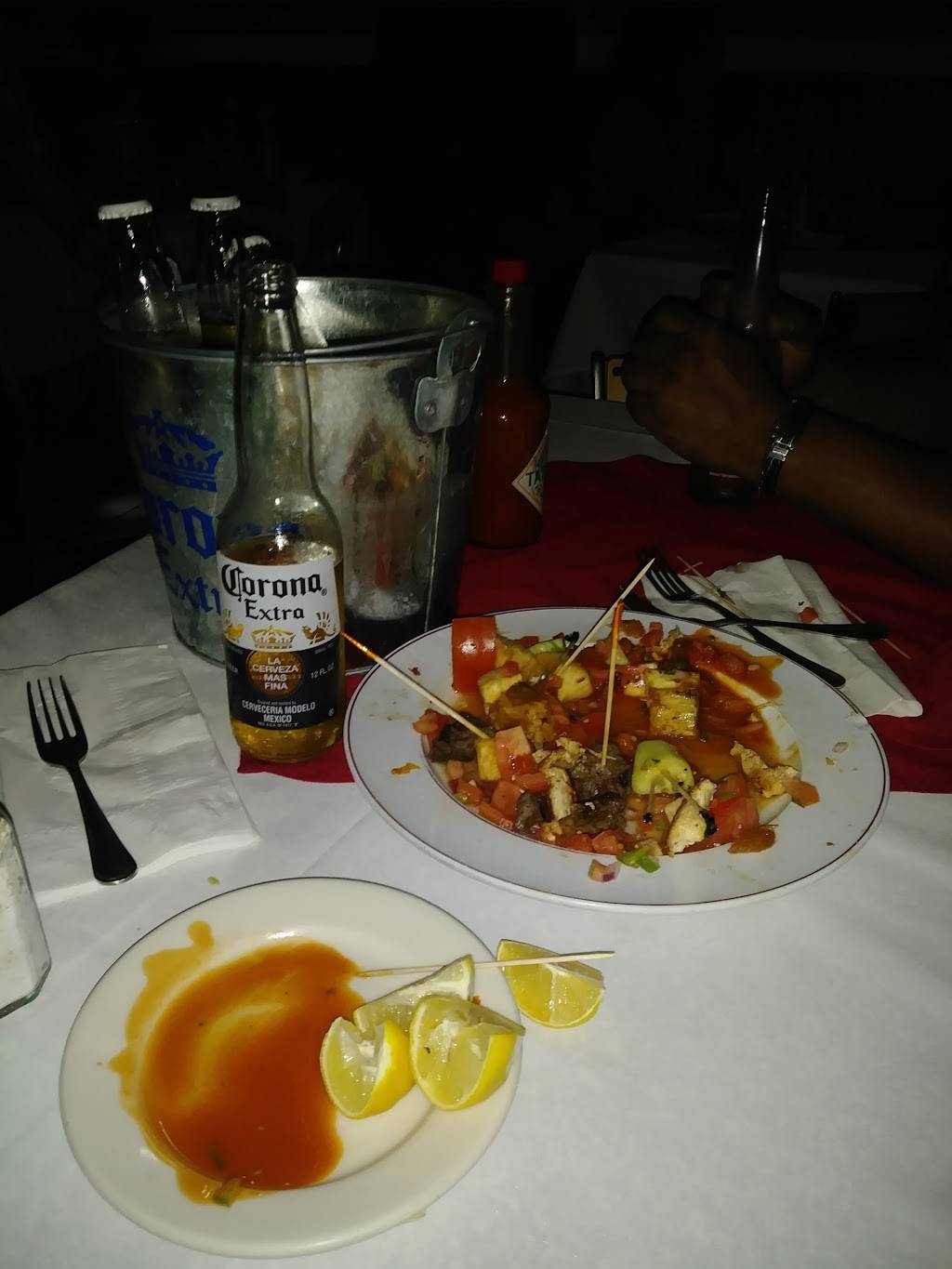 Tres Sabores | restaurant | 77 Main St, Hempstead, NY 11550, USA | 5165380460 OR +1 516-538-0460