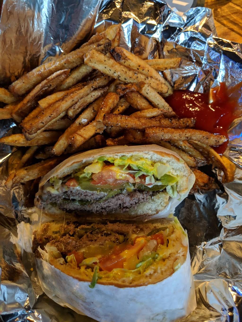 Katy Trail Ice House Outpost | restaurant | 4700 W Park Blvd, Plano, TX 75093, USA | 9725999000 OR +1 972-599-9000