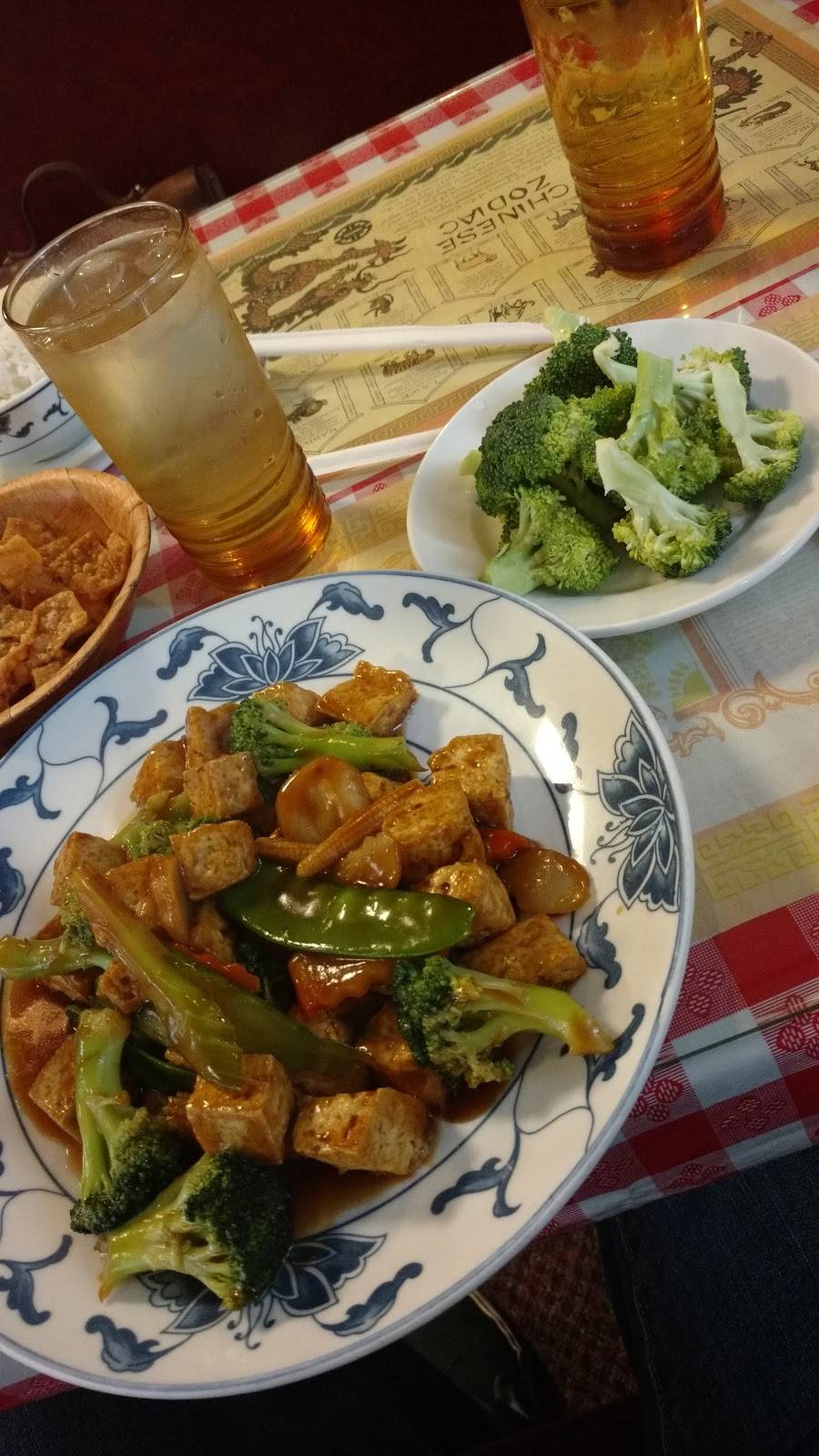 Hunan King | restaurant | 1700 Mt Royal Blvd, Glenshaw, PA 15116, USA | 4124877131 OR +1 412-487-7131