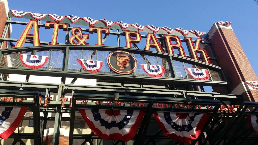 Public House | restaurant | 24 Willie Mays Plaza, San Francisco, CA 94107, USA | 4156440240 OR +1 415-644-0240