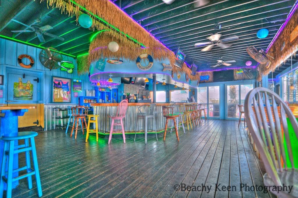 SeaWitch Cafe & Tiki Bar | restaurant | 227 Carolina Beach Ave N, Carolina Beach, NC 28428, USA | 9107070533 OR +1 910-707-0533