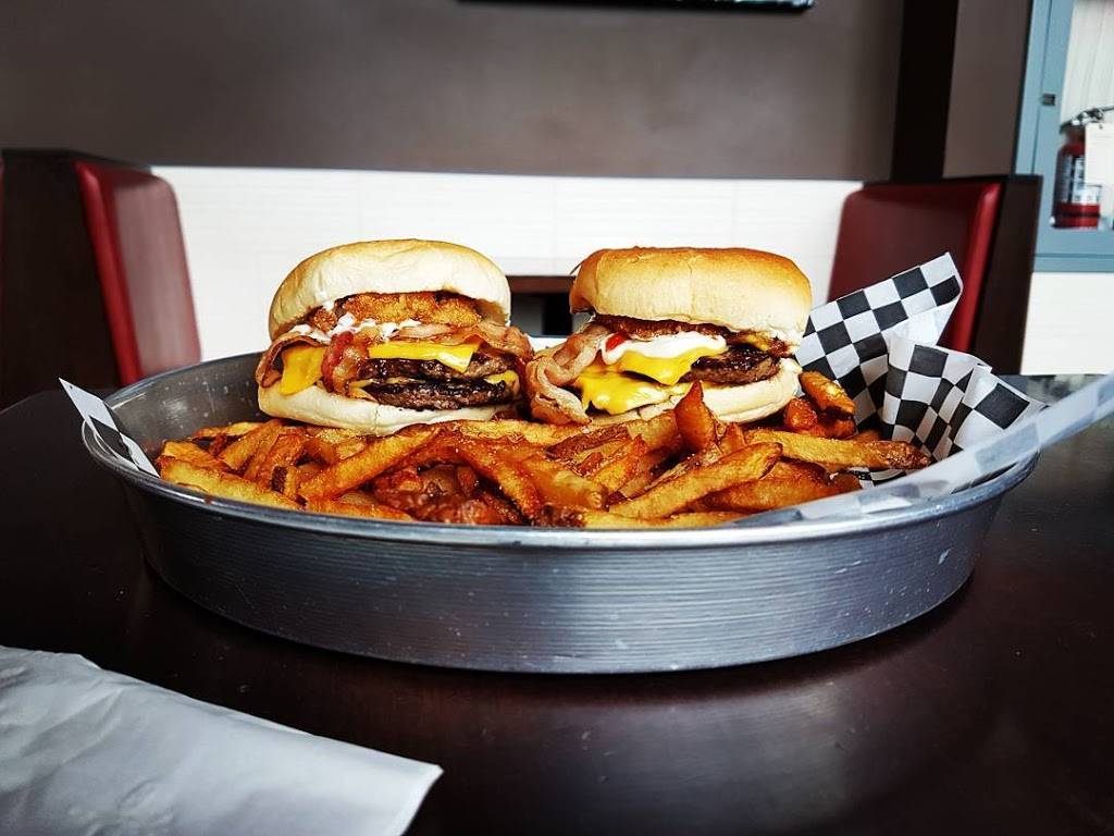 Union Burger | restaurant | 524 Dundas St, Woodstock, ON N4S 1C4, Canada | 5195393837 OR +1 519-539-3837