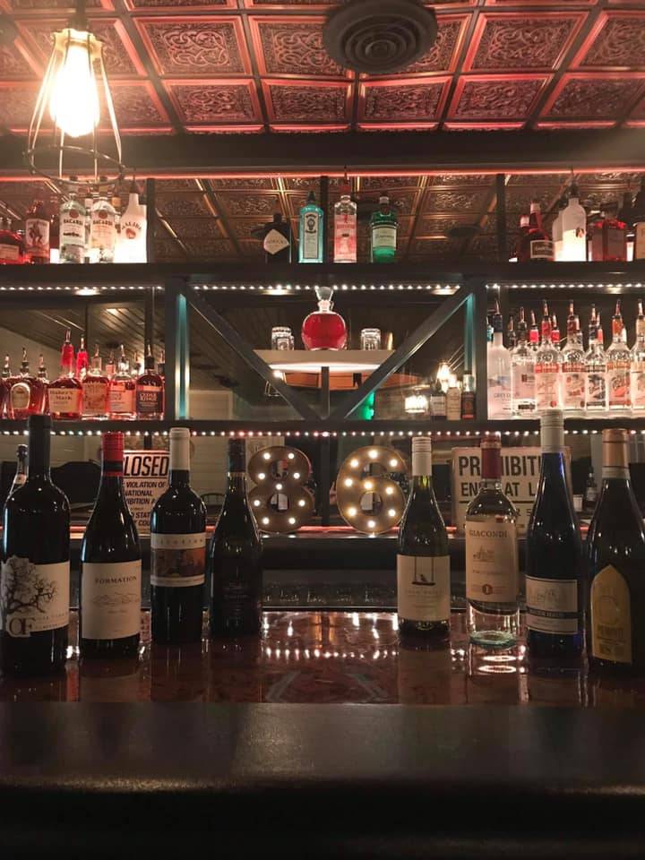 Moniker 86 Social Club | restaurant | 821 3rd Ave SE, Cedar Rapids, IA 52403, USA | 3192008686 OR +1 319-200-8686