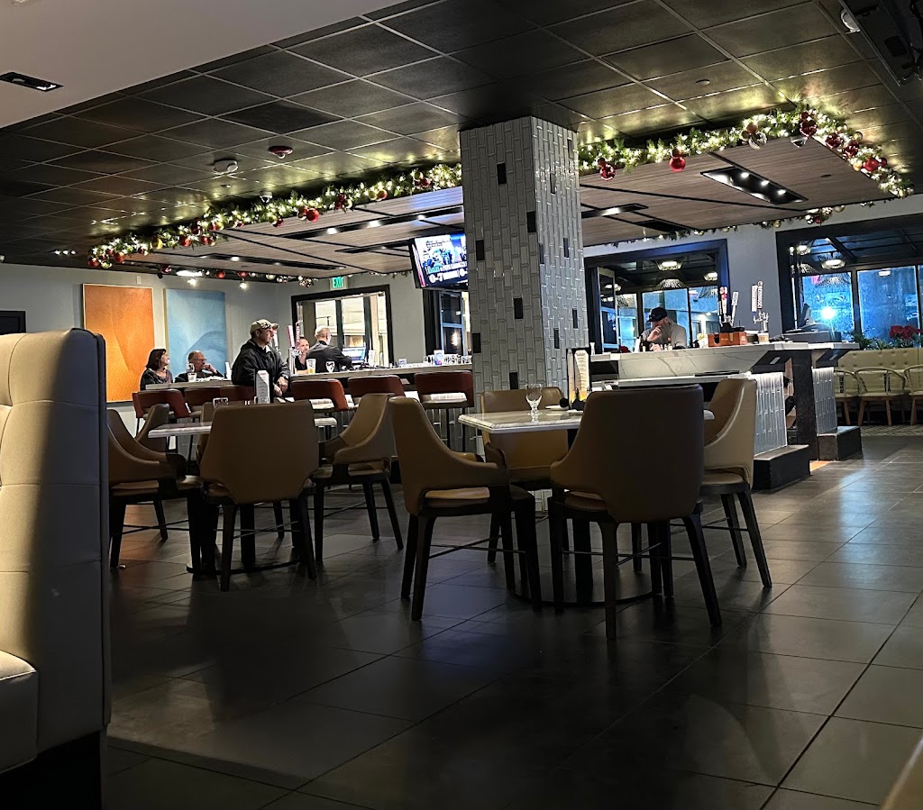 The Landing Restaurant & Bar South SFO | restaurant | 275 S Airport Blvd, South San Francisco, CA 94080, USA | 6508733550 OR +1 650-873-3550