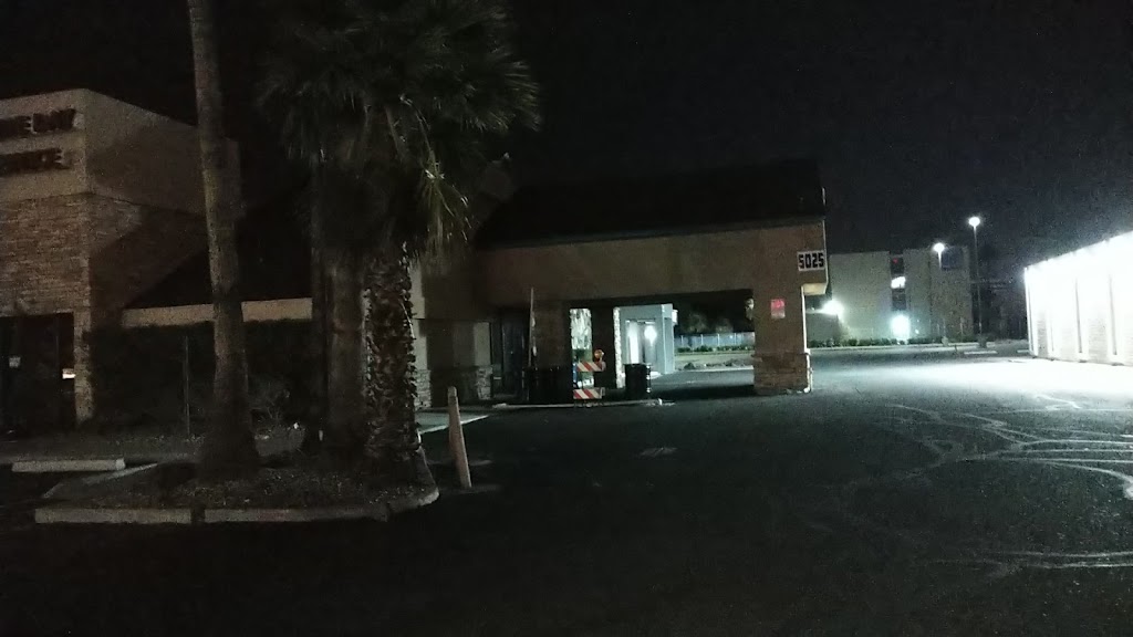 Calle 8 Restaurant Bar & Lounge | restaurant | 5025 N 7th Ave, Phoenix, AZ 85013, USA | 6026796813 OR +1 602-679-6813