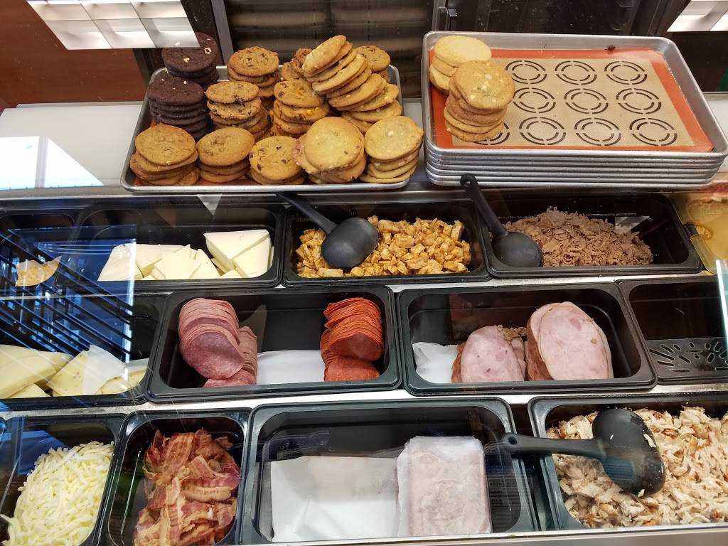 Subway | restaurant | 1525 W Madison St, Chicago, IL 60606, USA | 3124329497 OR +1 312-432-9497