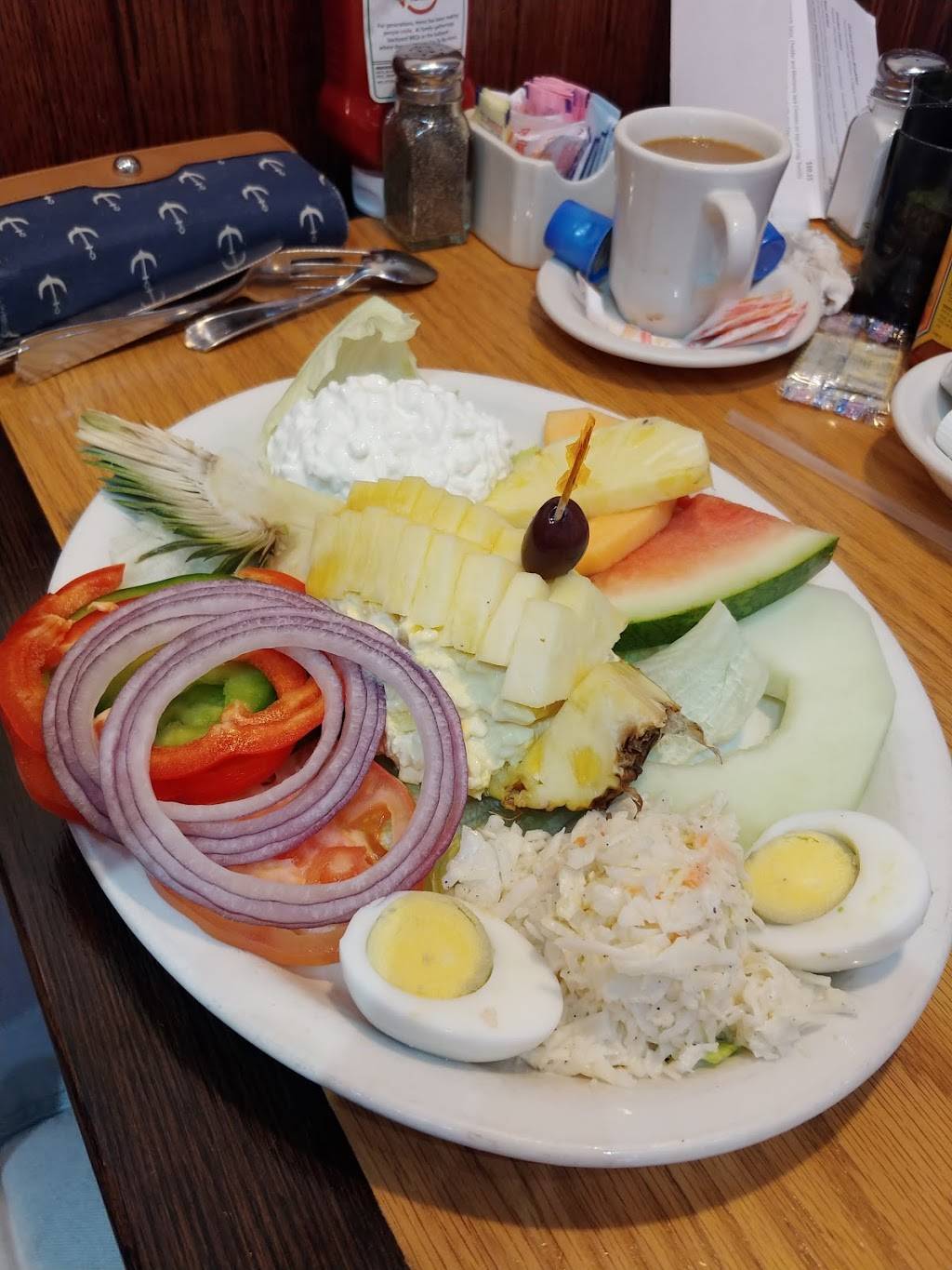 Tasty Waffle | restaurant | 642 S Weber Rd, Romeoville, IL 60446, USA | 8154398151 OR +1 815-439-8151