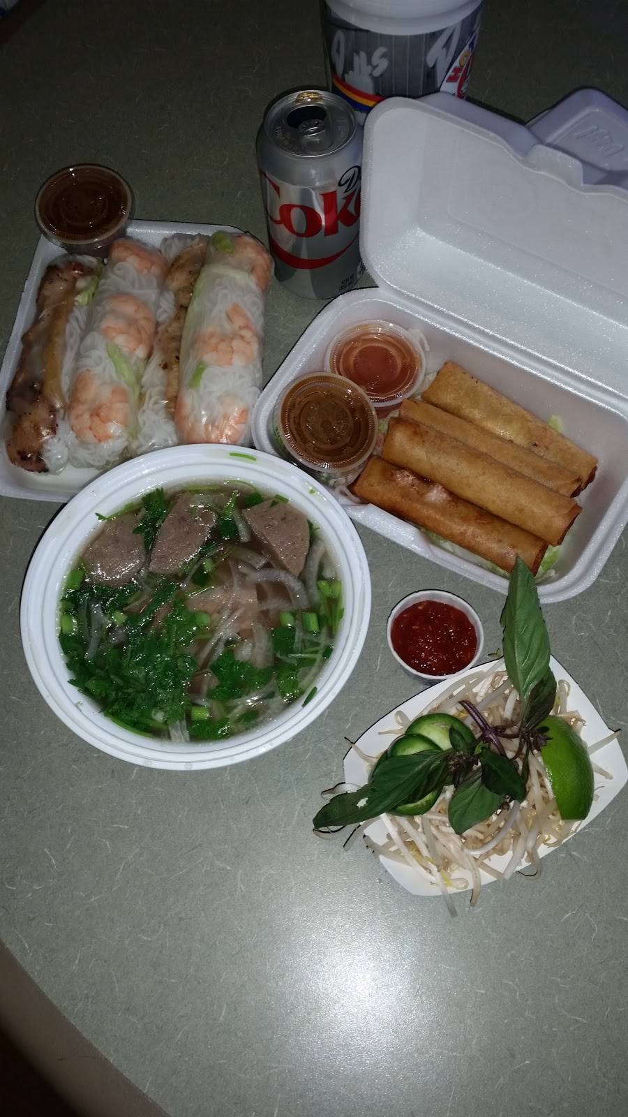 Pholicious Vietnamese Rice Noodle Soup | restaurant | The Mall of Victor Valley, 14400 Bear Valley Rd #735, Victorville, CA 92392, USA | 7602451107 OR +1 760-245-1107