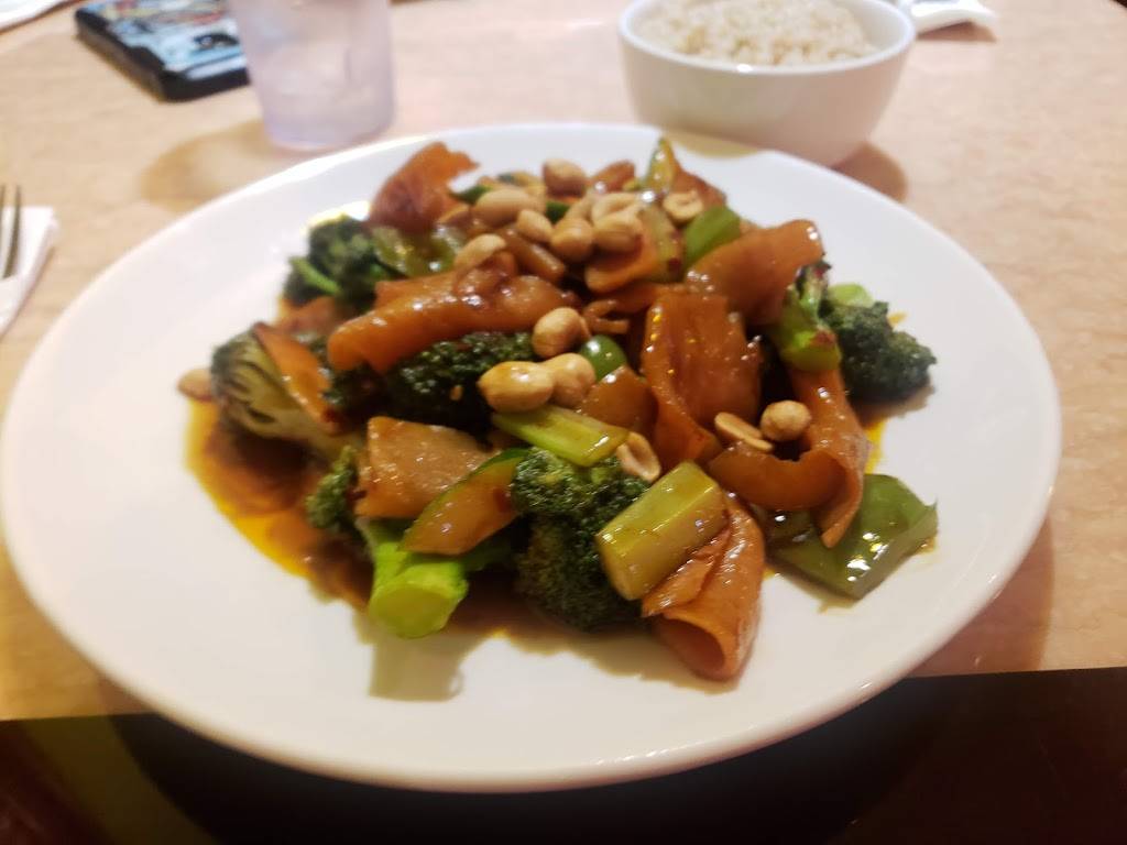 Ma Ma Wok | restaurant | 11914 Elm Ln, Charlotte, NC 28277, USA | 7045448863 OR +1 704-544-8863