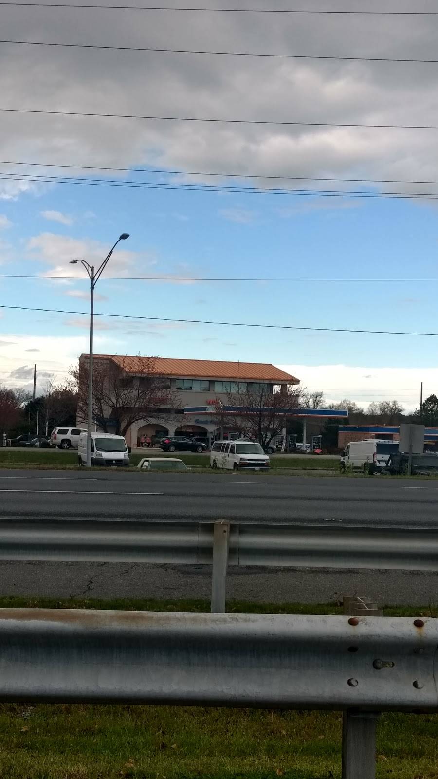 Friendly Food Store | restaurant | 1383 Main St, Stevensville, MD 21666, USA | 4106436584 OR +1 410-643-6584