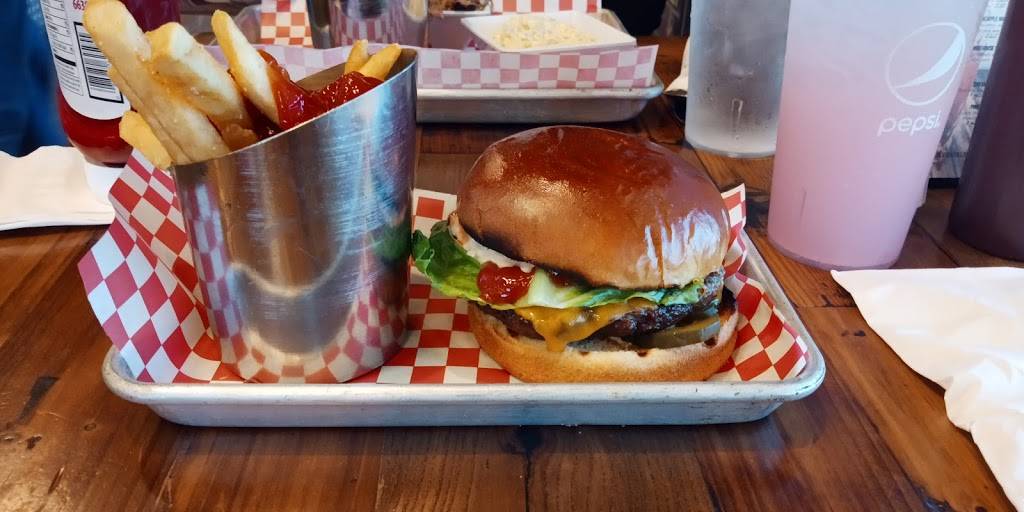 Champs BBQ Smokehouse | restaurant | 35315 Merle Haggard Dr, Bakersfield, CA 93308, USA | 6613918334 OR +1 661-391-8334