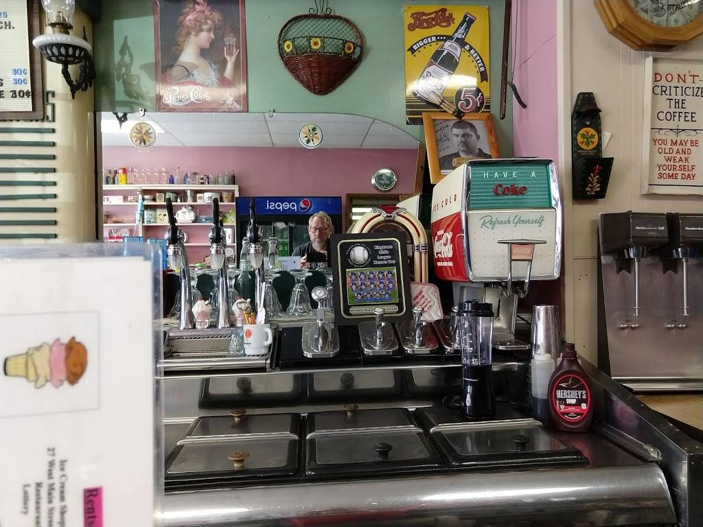 Rentschlers Ice Cream | restaurant | 27 W Main St, Ringtown, PA 17967, USA | 5708893938 OR +1 570-889-3938