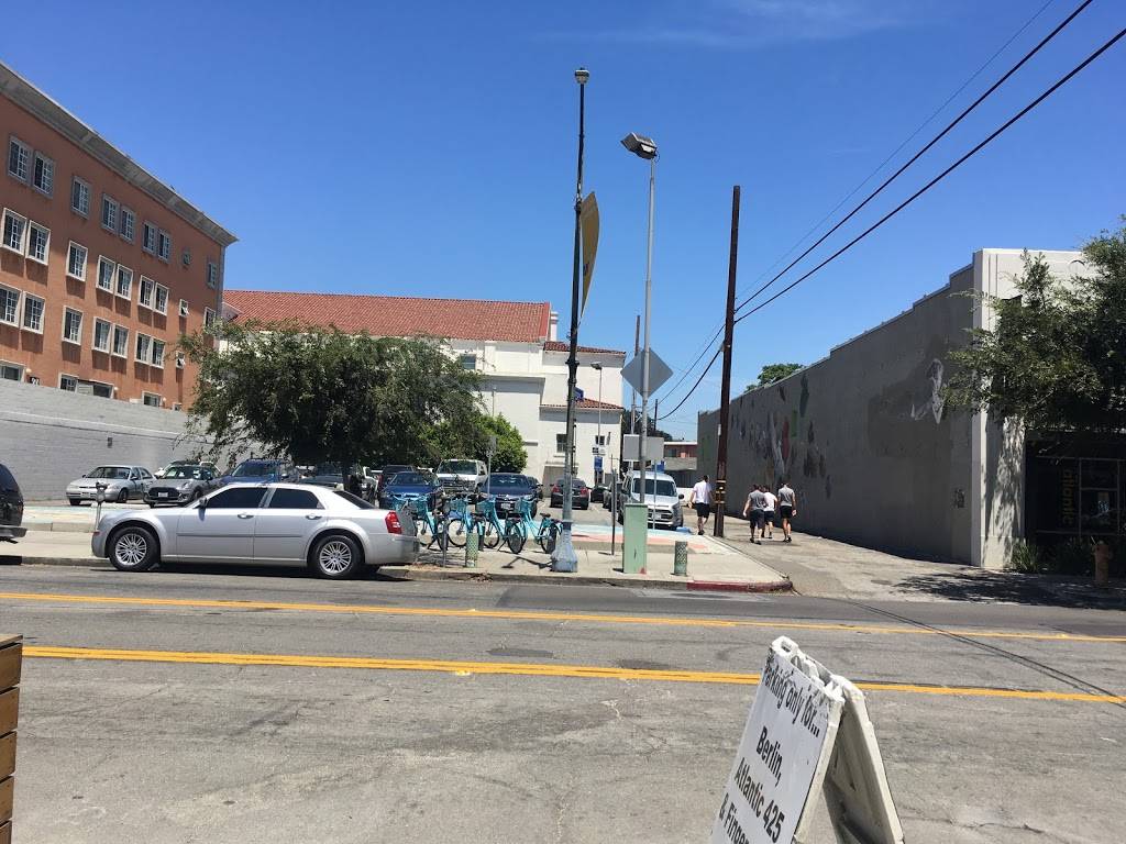 Berlin Bistro | cafe | 420 E 4th St, Long Beach, CA 90802, USA | 5624350600 OR +1 562-435-0600