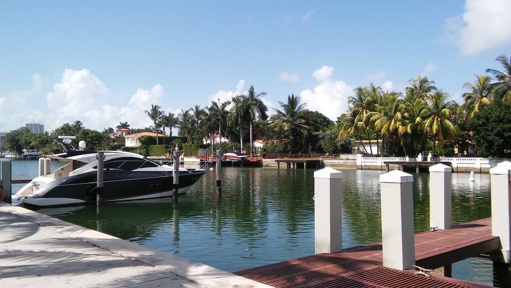 Aquatica Cafe | restaurant | 6103 Aqua Ave #100, Miami Beach, FL 33141, USA | 7863515041 OR +1 786-351-5041