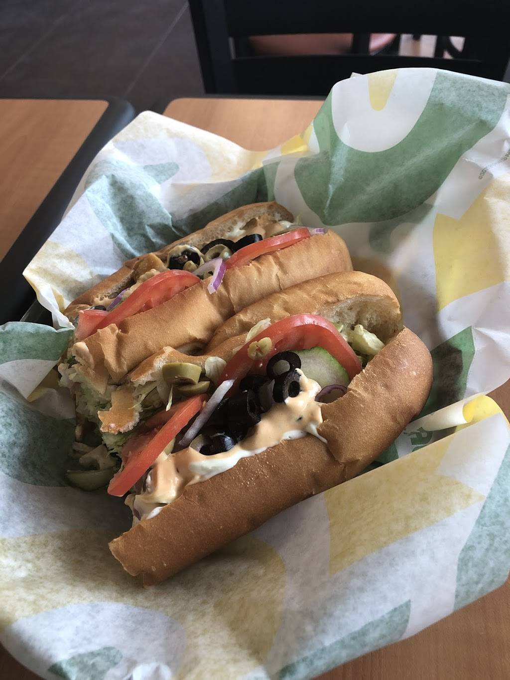 Subway | restaurant | 2745 Iris St, Ottawa, ON K2C 3V5, Canada | 6137218000 OR +1 613-721-8000