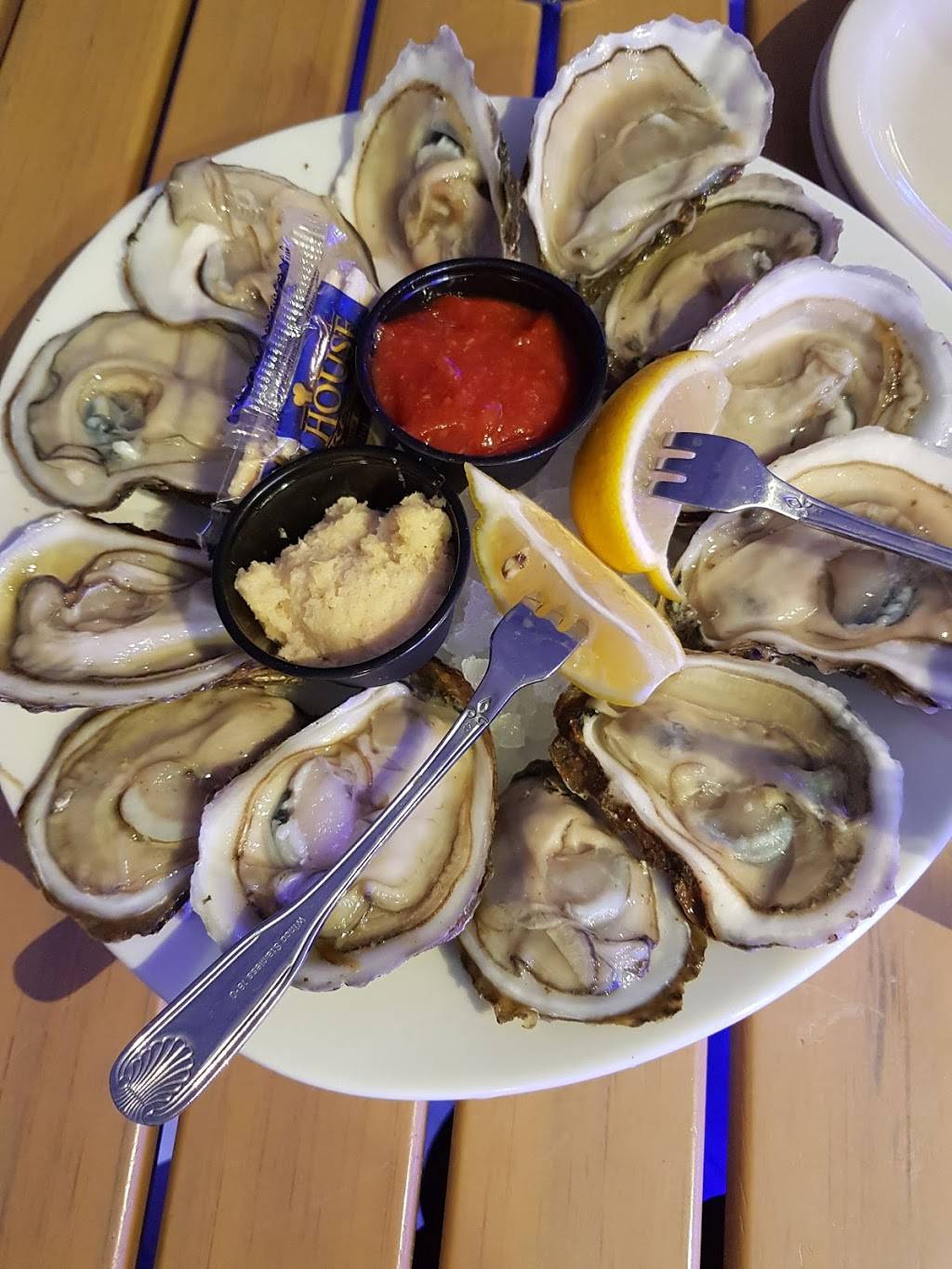 The Beach Bar Newport Pier | restaurant | 16501 Collins Ave, Sunny Isles Beach, FL 33160, USA | 3059571110 OR +1 305-957-1110