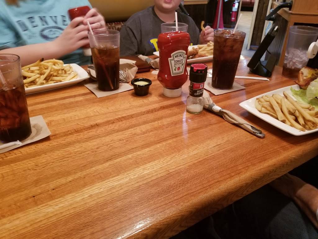 Applebees Grill + Bar | restaurant | 1701 McFarland Blvd E Suite 187, Tuscaloosa, AL 35404, USA | 2056330900 OR +1 205-633-0900