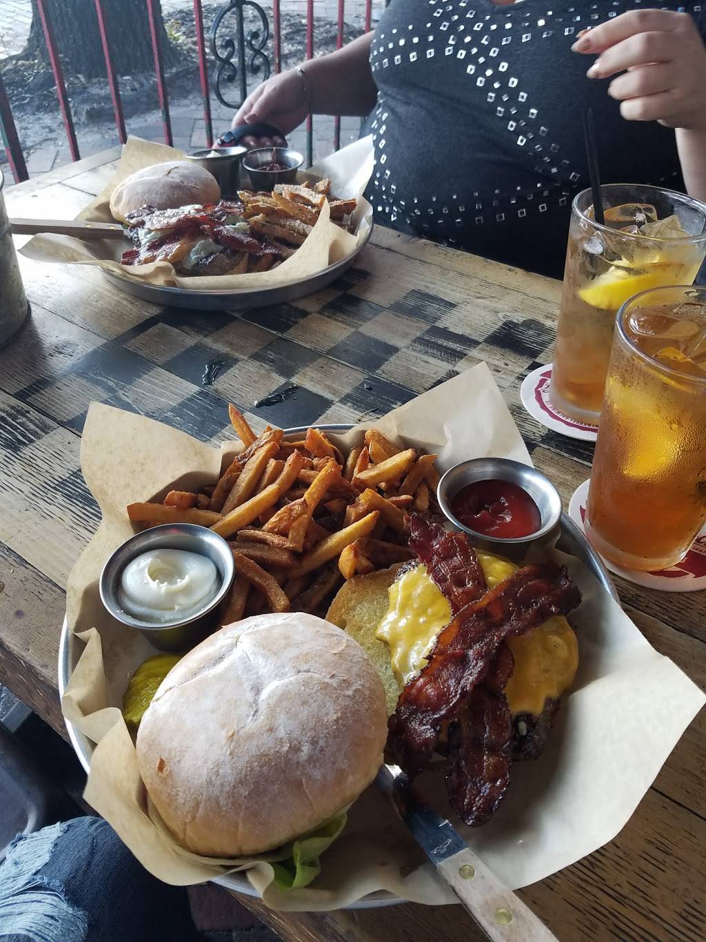 Looseys Downtown Gainesville | restaurant | 120 SW 1st Ave, Gainesville, FL 32601, USA | 3526726465 OR +1 352-672-6465