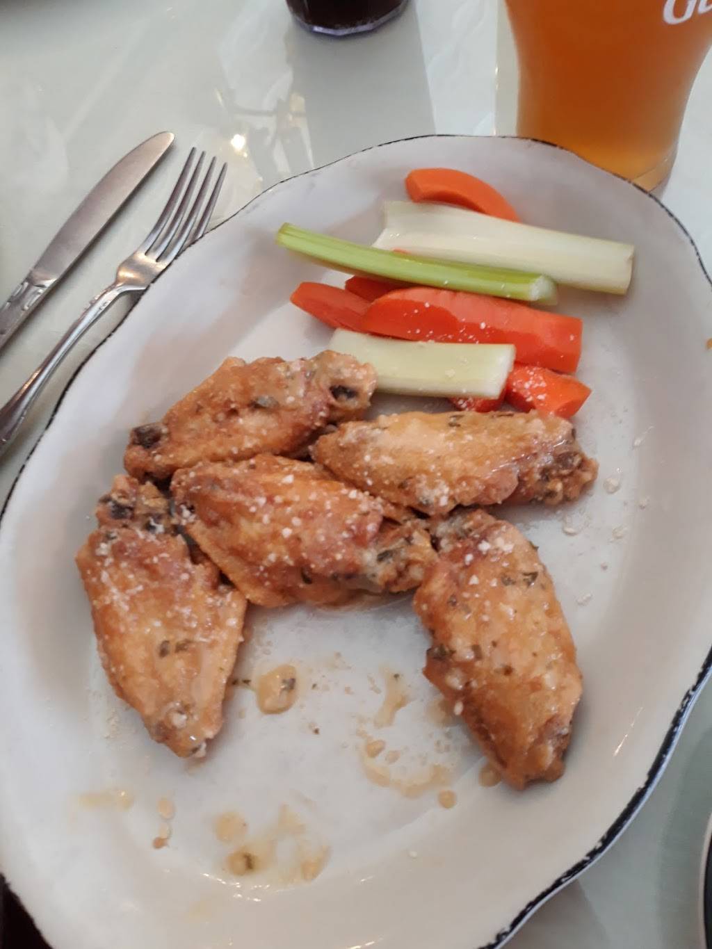 1712 Restaurant and Bar | restaurant | 1881 County St, Dighton, MA 02715, USA | 7748720226 OR +1 774-872-0226